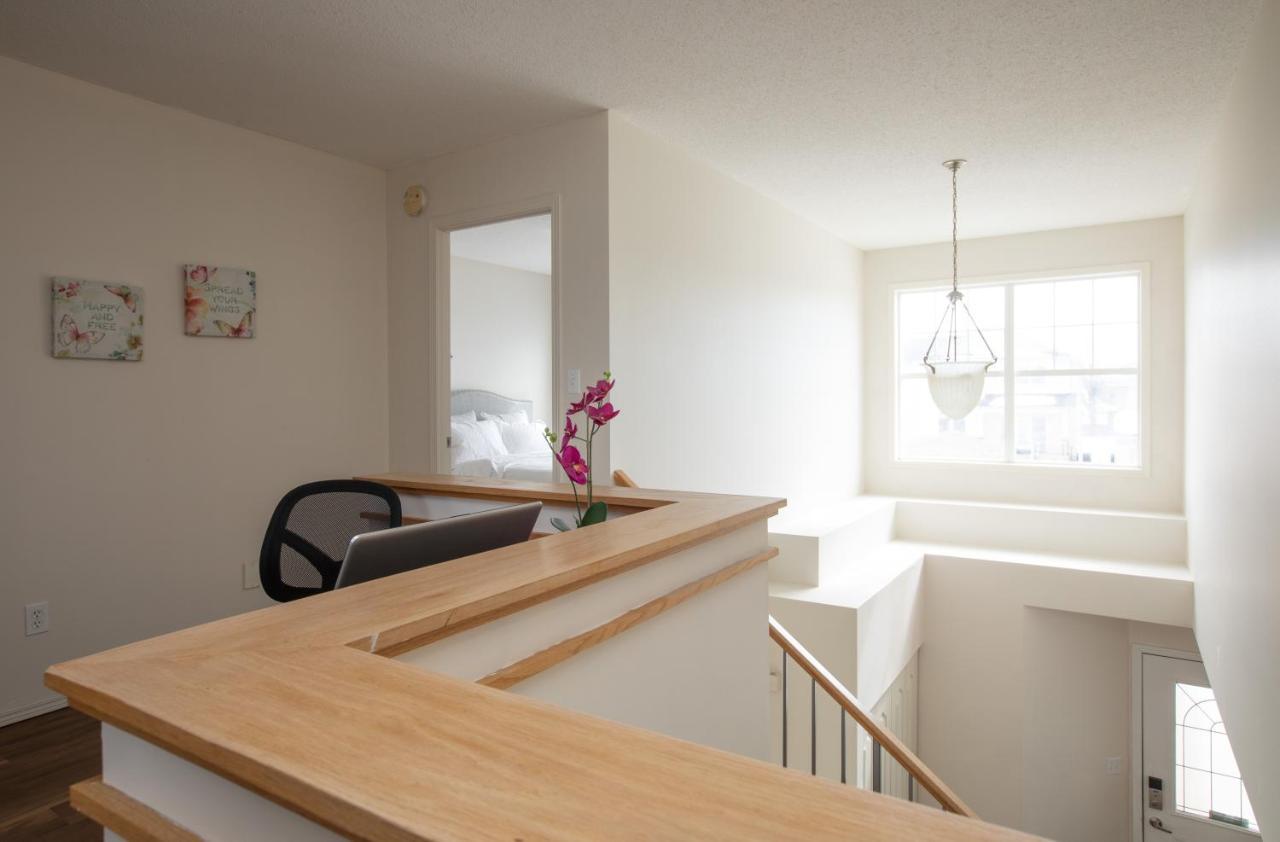 Elegant 6 Bedroom House Near U Of Manitoba Winnipeg Exterior foto